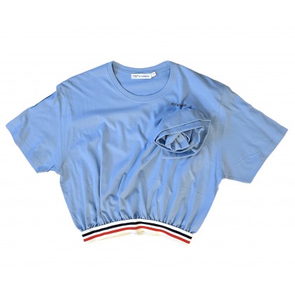 T-SHIRT IN LIGHT BLUE, CROPPED & OVERSIZED WITH COLORFUL RUBBER & BROOCH  "ALEX KATSAITI X STYLISHIOUS"